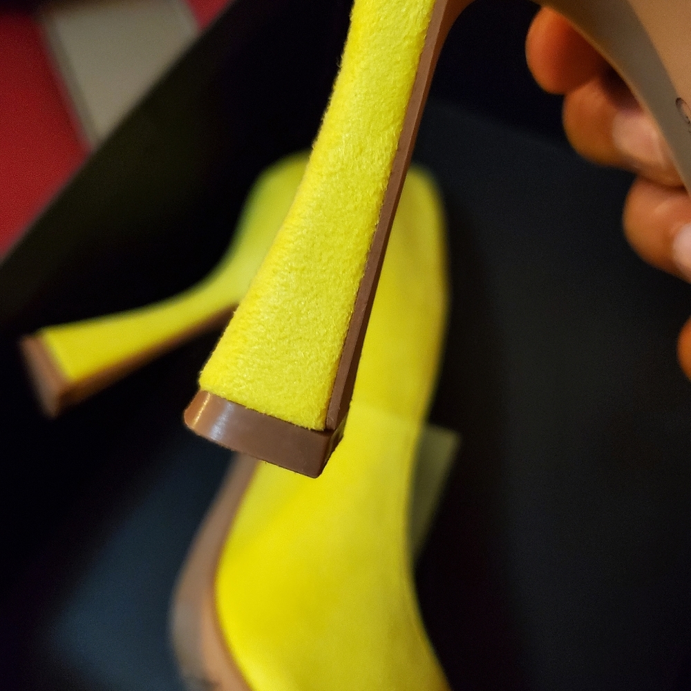 Ladies Shoes - Picture 3 of 13
